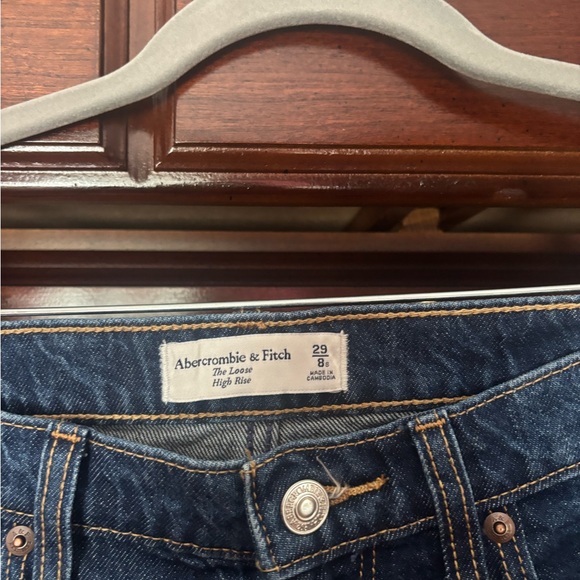 High Rise Loose Jeans - Picture 4 of 5